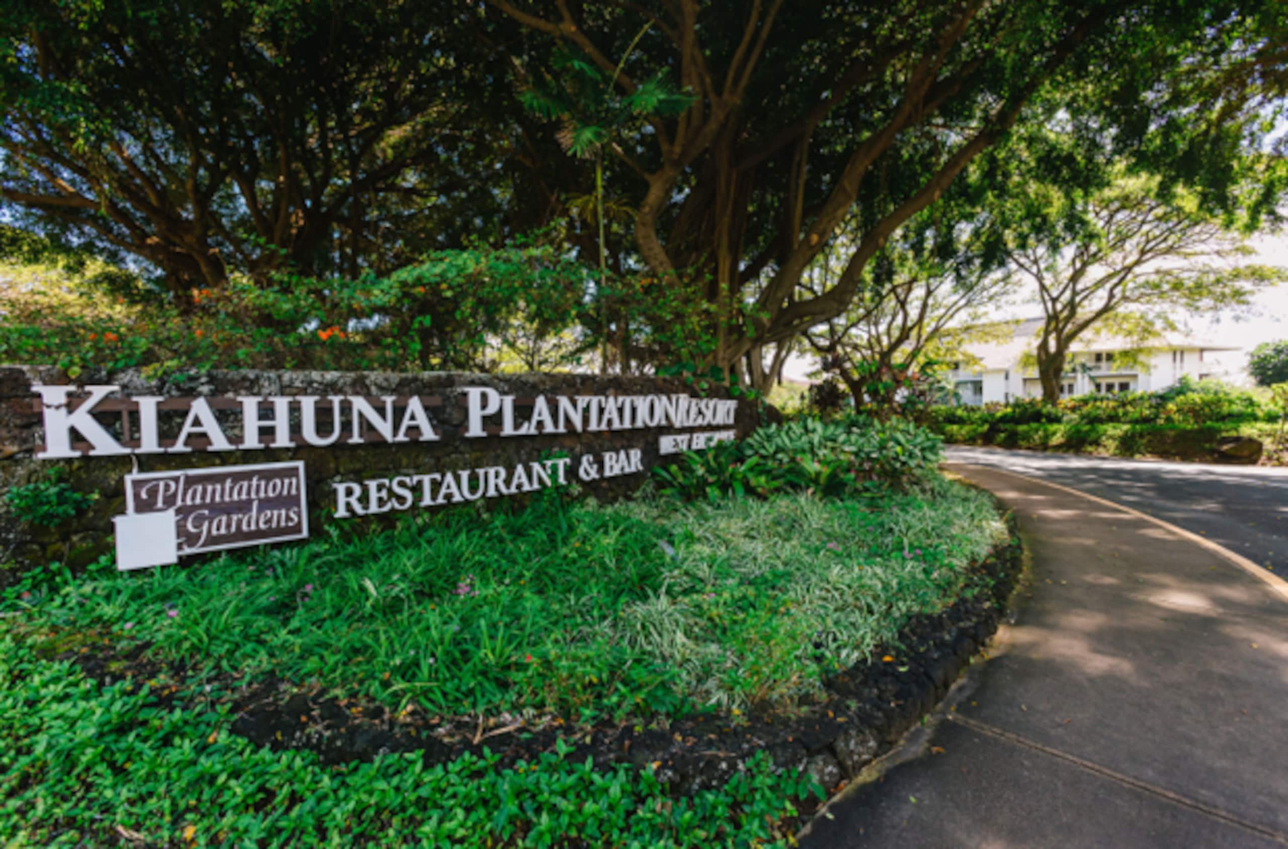 Modern Kiahuna Plantation Condo w AC! - Photo 32