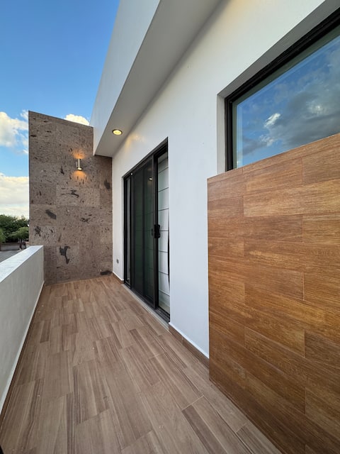 Peaceful house - 12 min away consulate