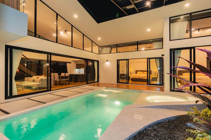 #VillaPool&Jacuzzi#
*New&Unique*
“Closeby@Patong”