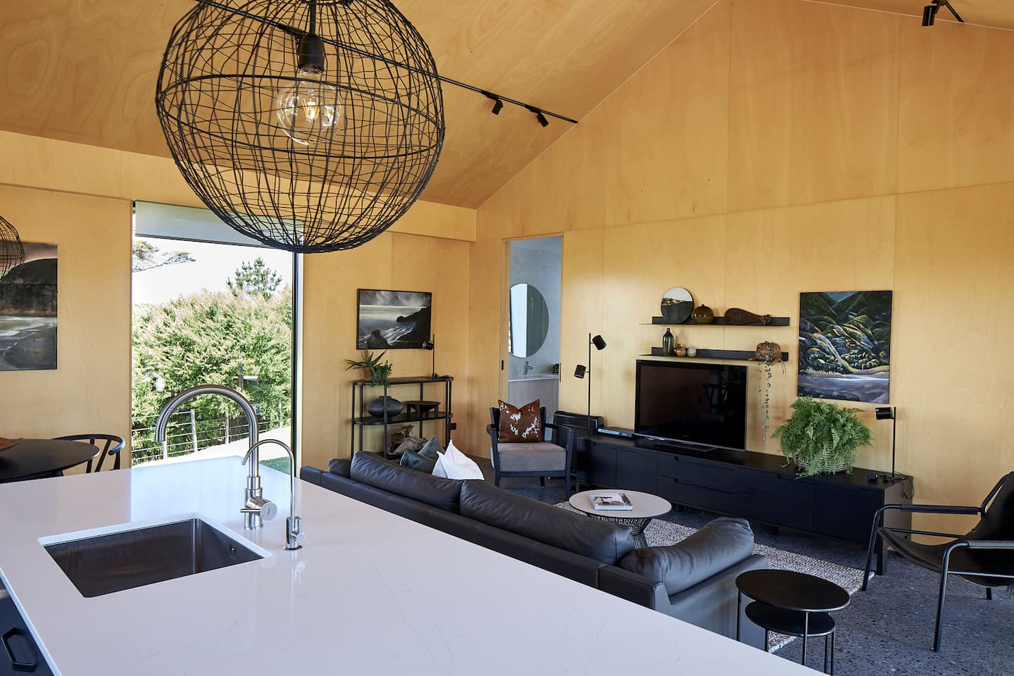 Coastal Retreat At Muriwai Beach 5