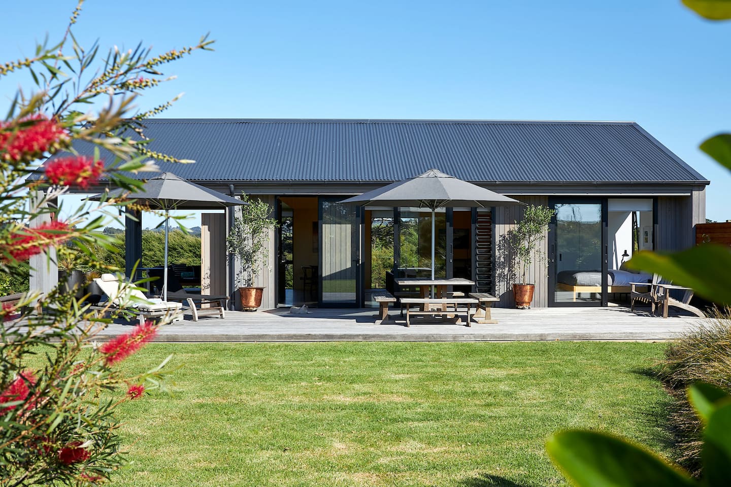 Coastal Retreat At Muriwai Beach 1