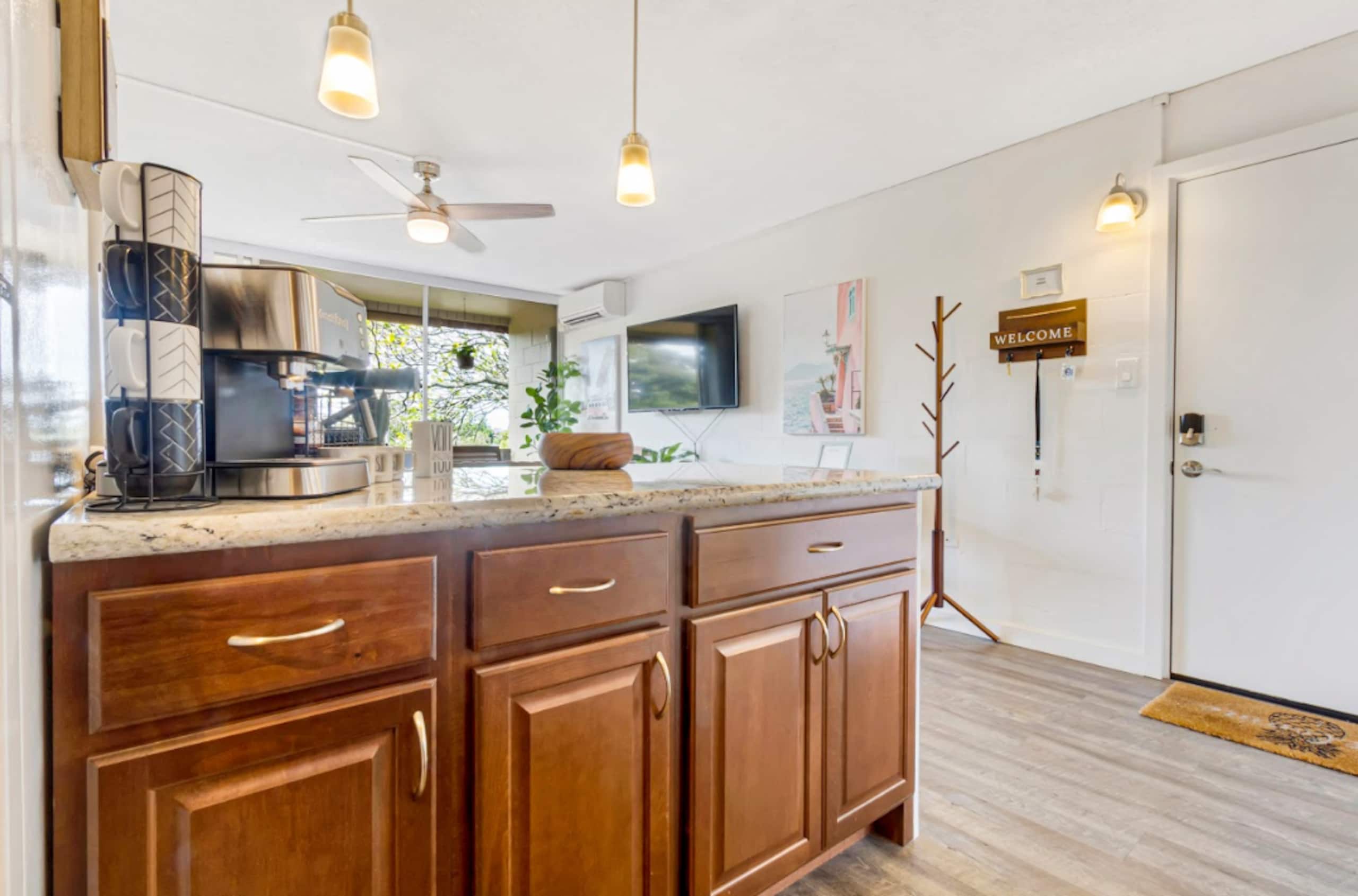 Home in Lahaina · ★4.75 · Studio · 1 bed · 1 private bath - Image 5