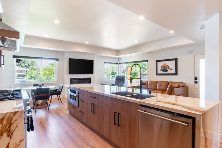 Modern Retreat Near Santana Row