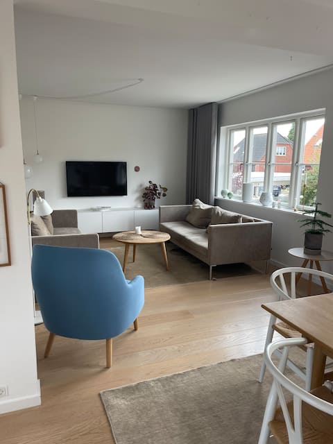 Top Airbnb: Cozy townhouse with 3 bedrooms and 3 beds. in Middelfart