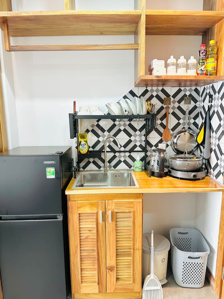 (306msnk) Luxe Twin Studio | Balcony & Kitchen - Bình Minh