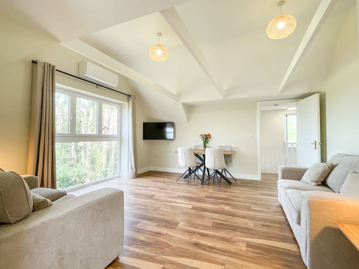 Detached Coach House In Devon - Plymouth