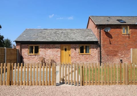The Elm at Pinfold Barns