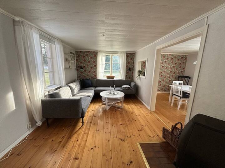 Hus Marie – Fireplace, Nature & Lake - No Pets - Åmål