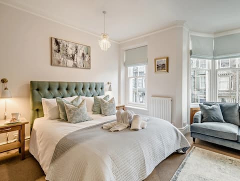 Cottage in Keswick with Fell Views, walk to town