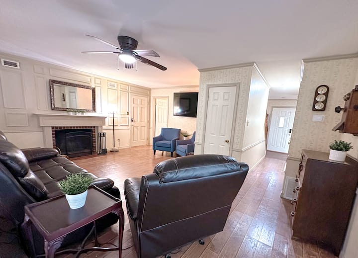Legacy Oaks Spacious Relaxation River, Txst, Tlu + - Seguin, TX