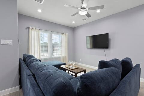 Top performing Airbnb: Cozy3BR/2BA Nr Downtown& Desires in South Park