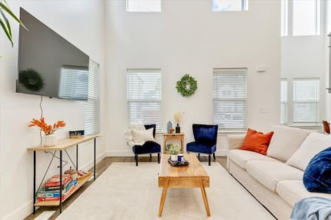 Eagle Mountain 3BR | Work Space| Pet-Friendly