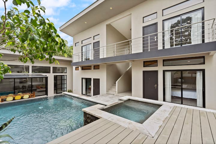 Casa Surfside Sands
