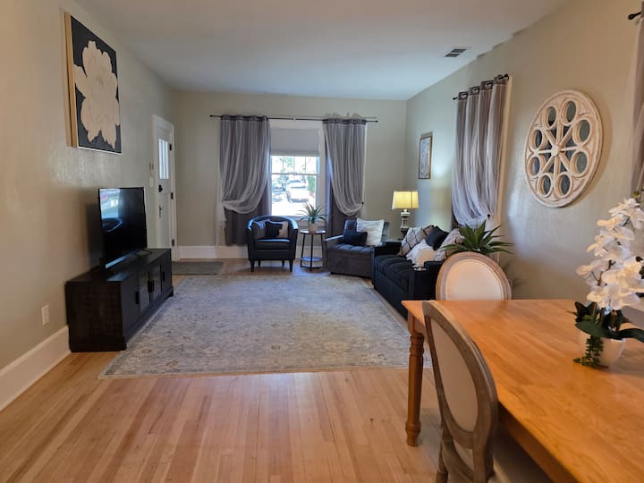 Cozy Hospital Bungalow Apt A - Casper, WY