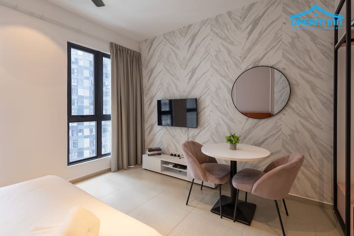 Dream Inn Hospitality Sdn Bhd managed Airbnb listing 3