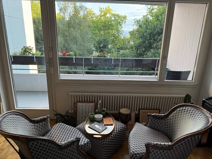 Warm, Vintage Apartment - Zug