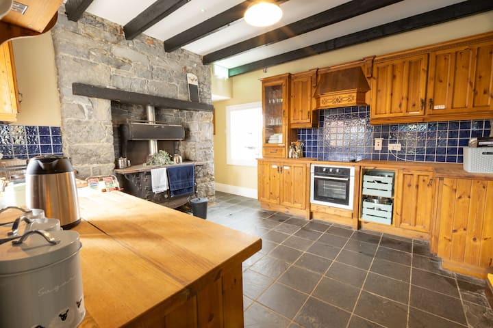 Log Cabin At Making Tracks - County Laois