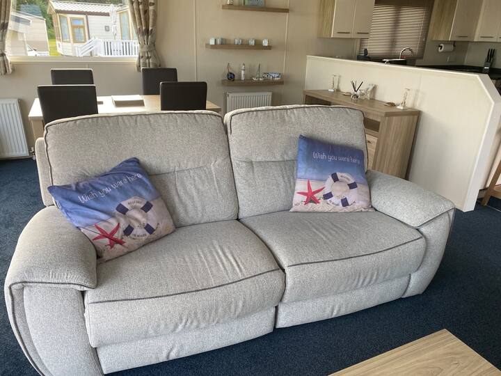 Bevilaqua
A Luxury Lodge With Amazing Sea Views. - Brixham