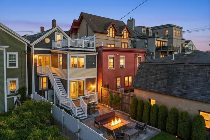 Entire Home On Thames & Lees Wharf | Water Views! - Cliff Walk, RI