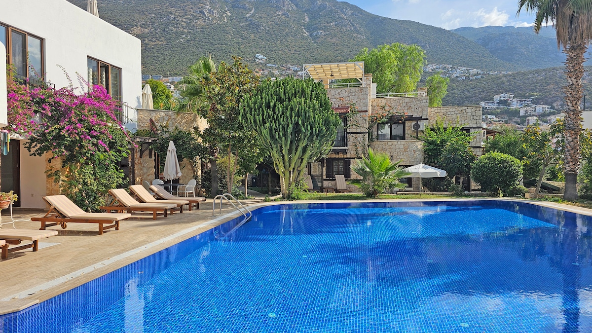 Picture of Cales De Mallorca Penthouse - JamesEdition