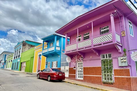 Popular Airbnb listing: 5.9 Downtown • 6 Beds • Terrace • Parking in Mayagüez
