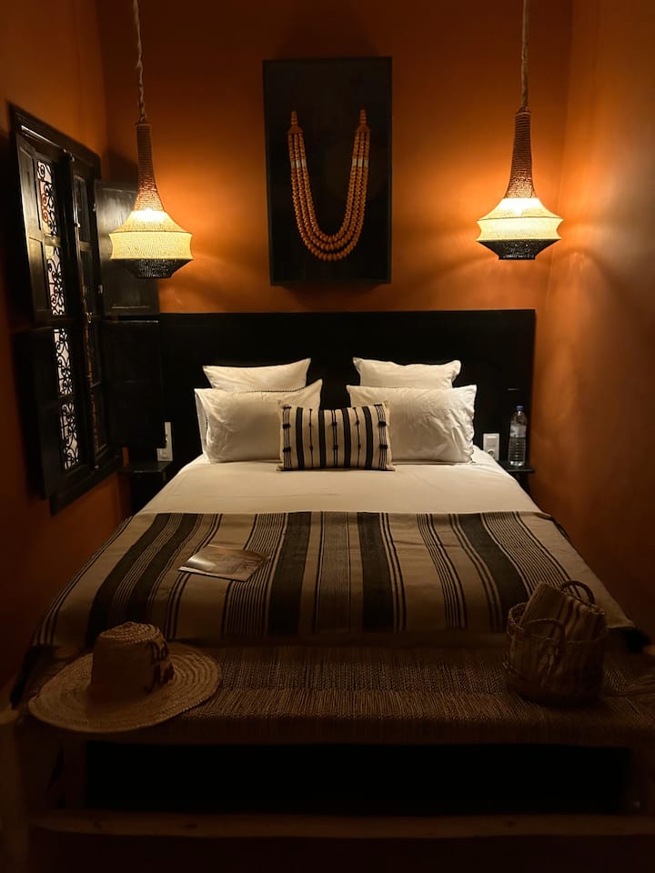 卧室1楼床160厘米，带套内卫生间 