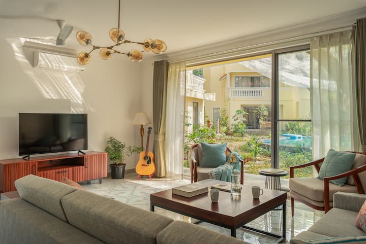 Living room image 5