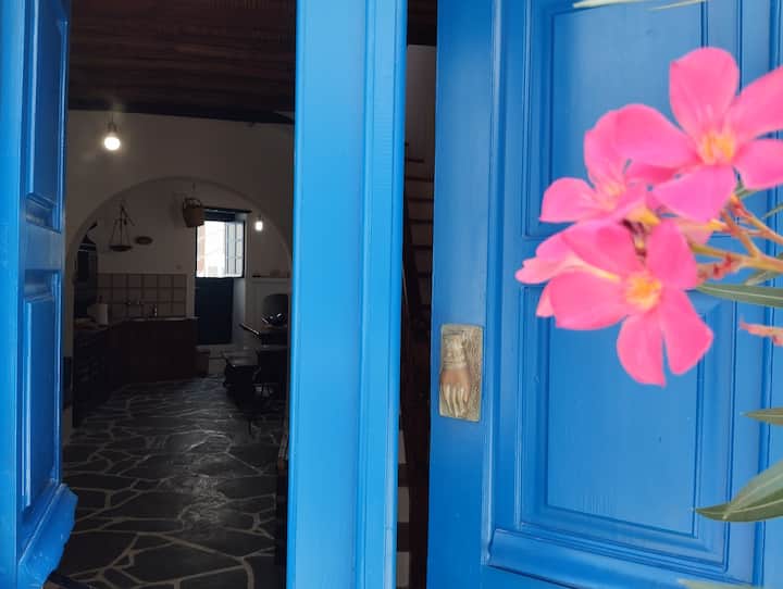 Boukamvilia ~ A Breath From The Beach - Paros