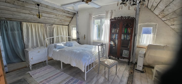 Cama de 1,40 m de ancho, completamente nueva