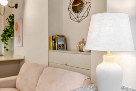 Popular Airbnb listing: La Mole Luxury Suite Torino in Torino