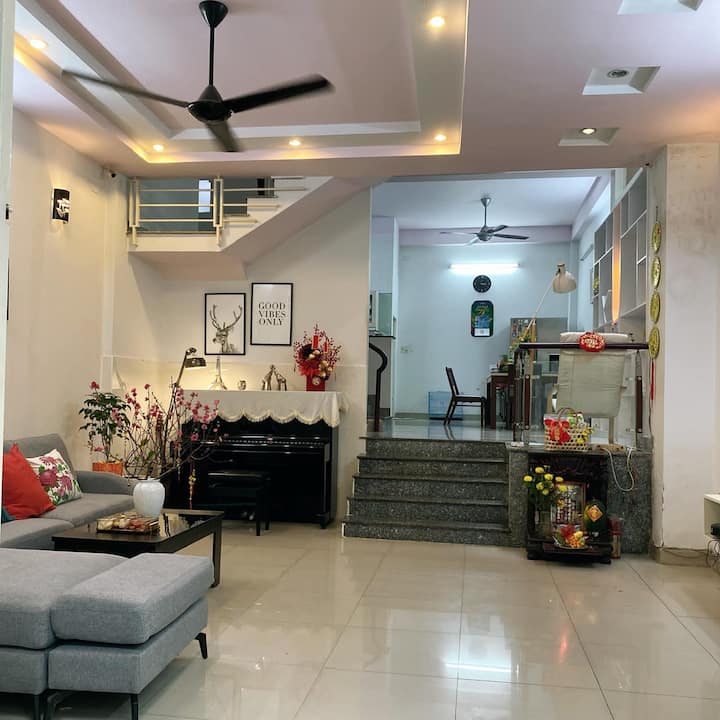 Beds & Books With Balcony To Experience Vietnam - Vietnam