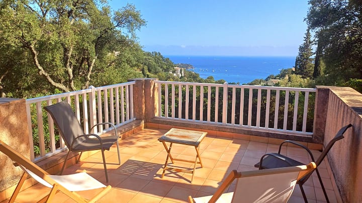 Villa Familiale Dans Un Domaine Arboré Proche Mer - Cap Estérel