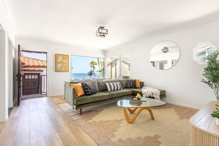 BEACH-FRONT | 3-BED Private Condo | Brand New! gallery image 4