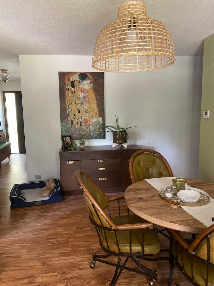 Room W Private Bath - Joplin, MO