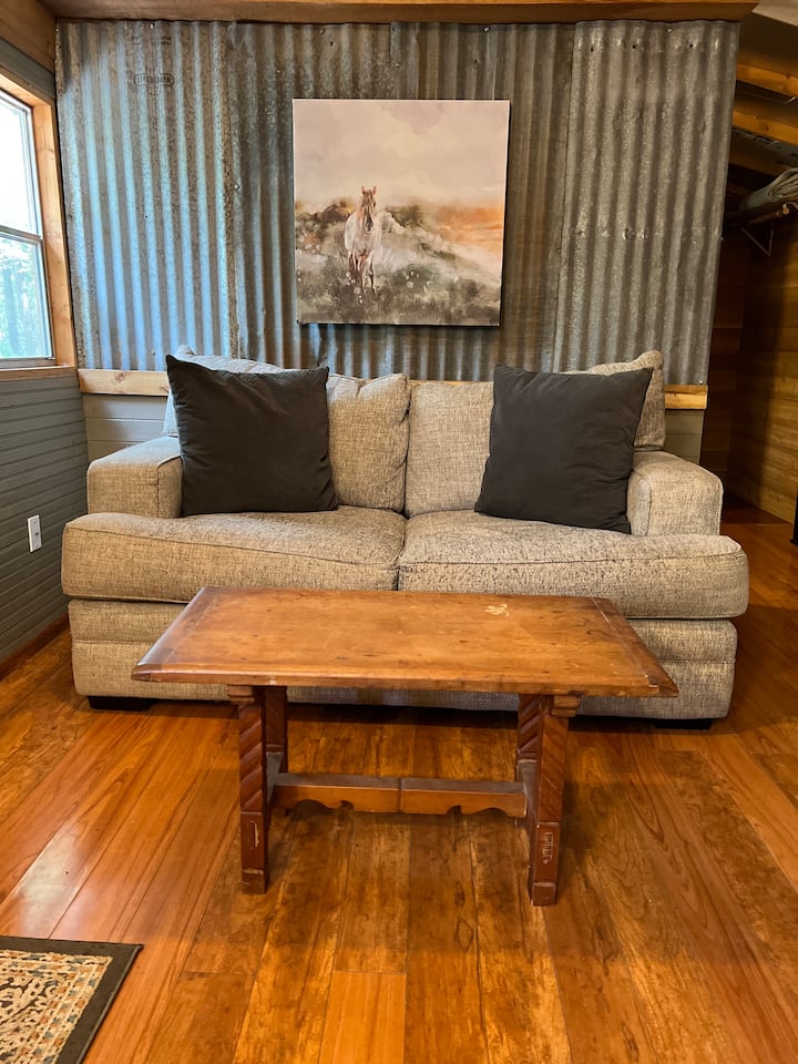 Clean And Basic Accommodation - Cedar Creek, TX