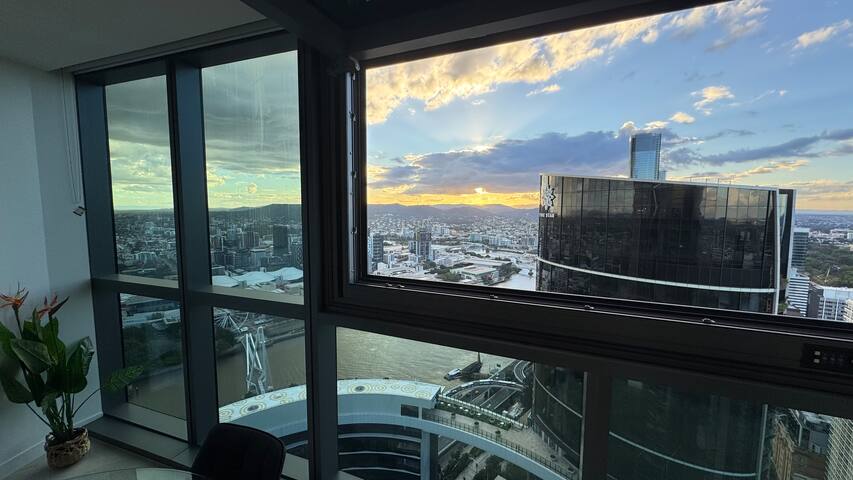 Premium Residence Queens Wharf with car park gallery image 5