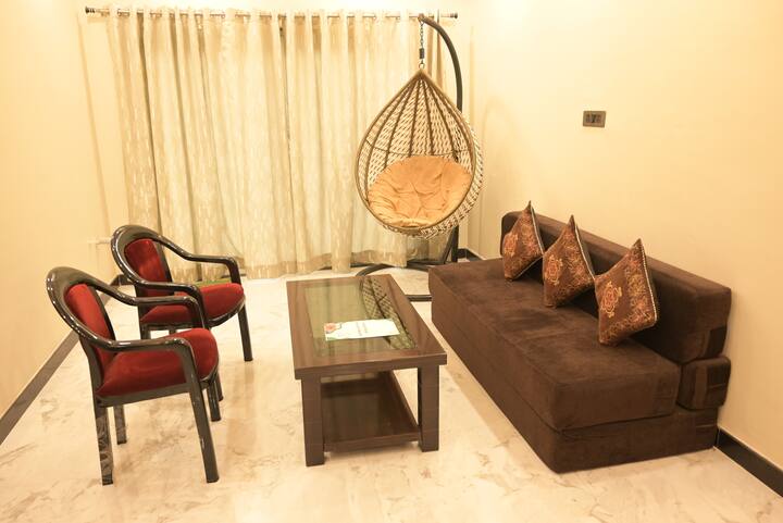 Nandi Niwas I Luxury Stay Near Sankat Mochan - Varanasi