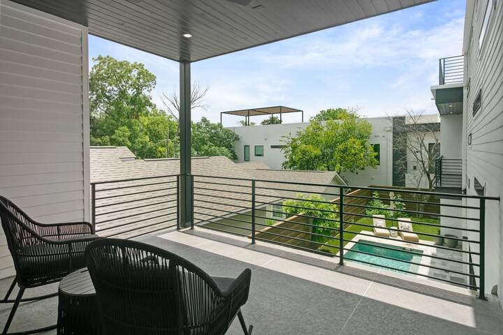 Off-Henderson Lux 4100sqft Estate•Rooftop•Pool/Spa gallery image 5