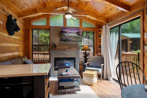 Top performing Airbnb: Peaceful Nature Escape | Cozy Couples Bungalow in Sevierville