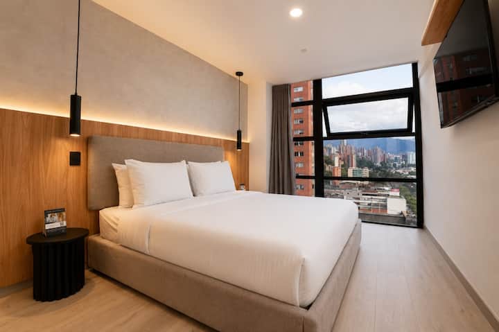 3br/3ac Apt In El Poblado  Jacuzzis+cowork+gym - Colombia