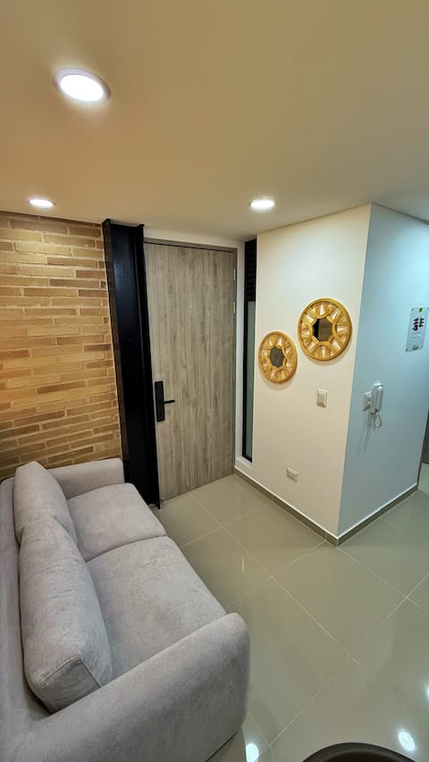 Top Airbnb: 202-Premium Apt. - Privacy, A/C, Wi-Fi and Parking in Ciudad 2000