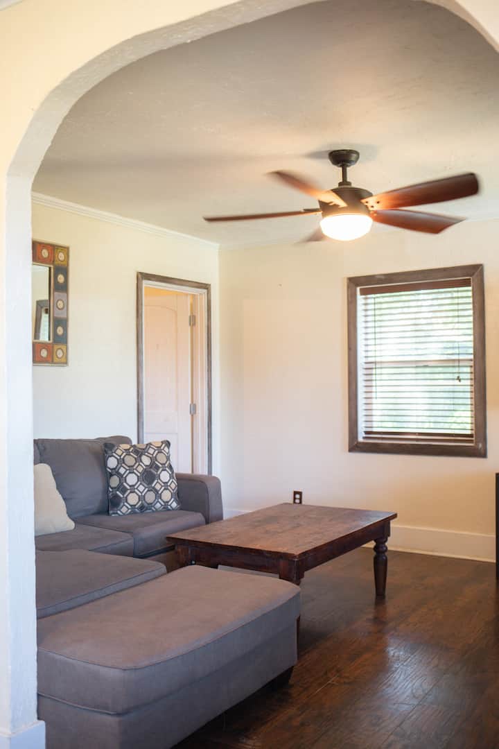 Updated Pet Friendly 1br In Historic Custer, Mt - Montana