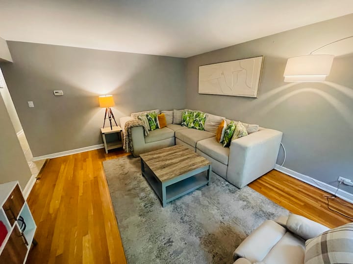 Comfortable Getaway Close To Chicago! - Chicago, IL