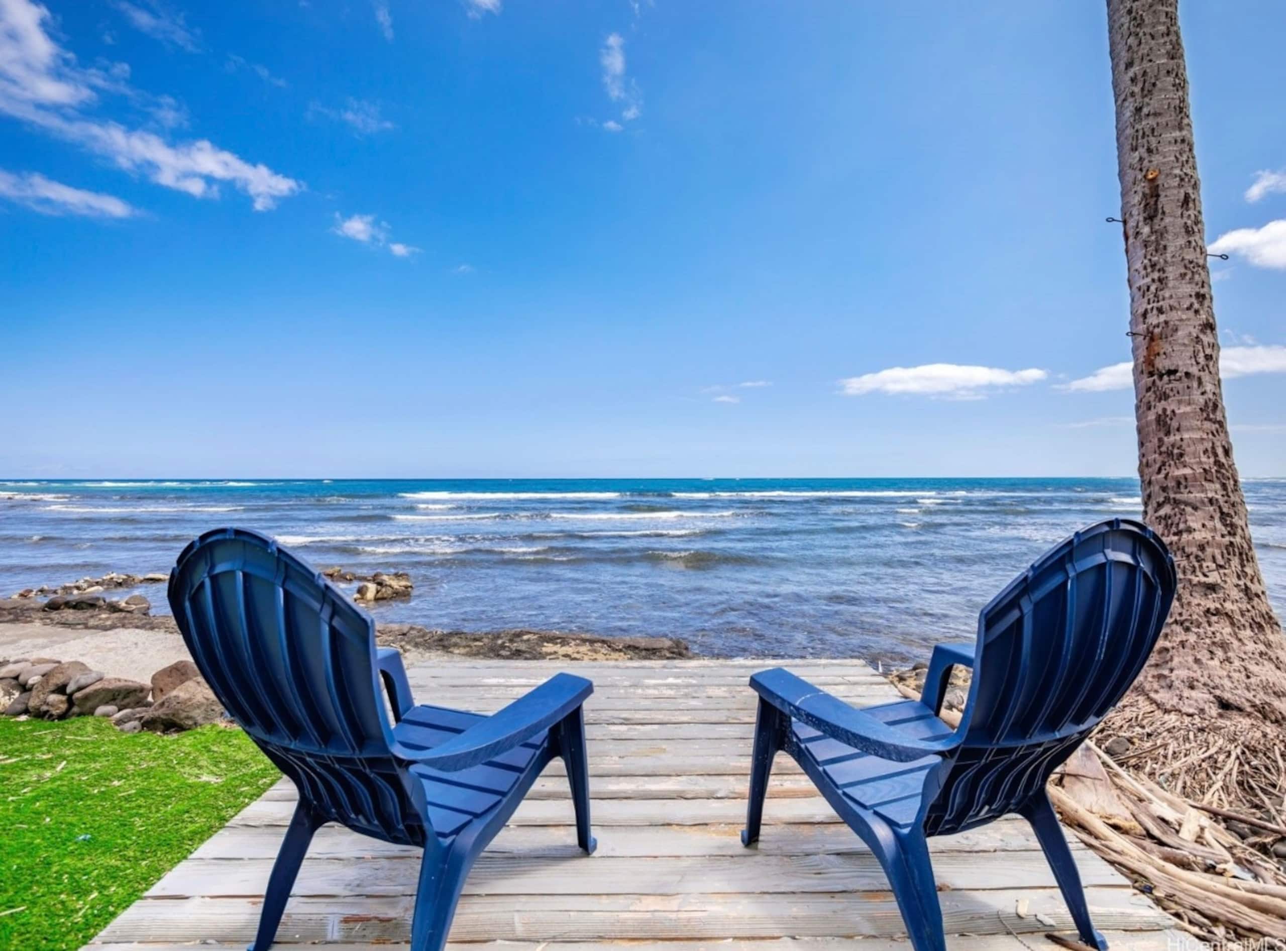 Ocean Front Home in Hauula Hawai - Image 6