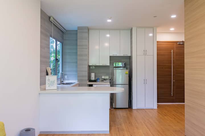 Premium 2-bedroom Serviced Apartment - Novena