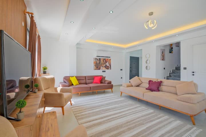 ÖZel Havuzlu Lüks Villa 7 Kişilik Tam Müstakil - Turkey