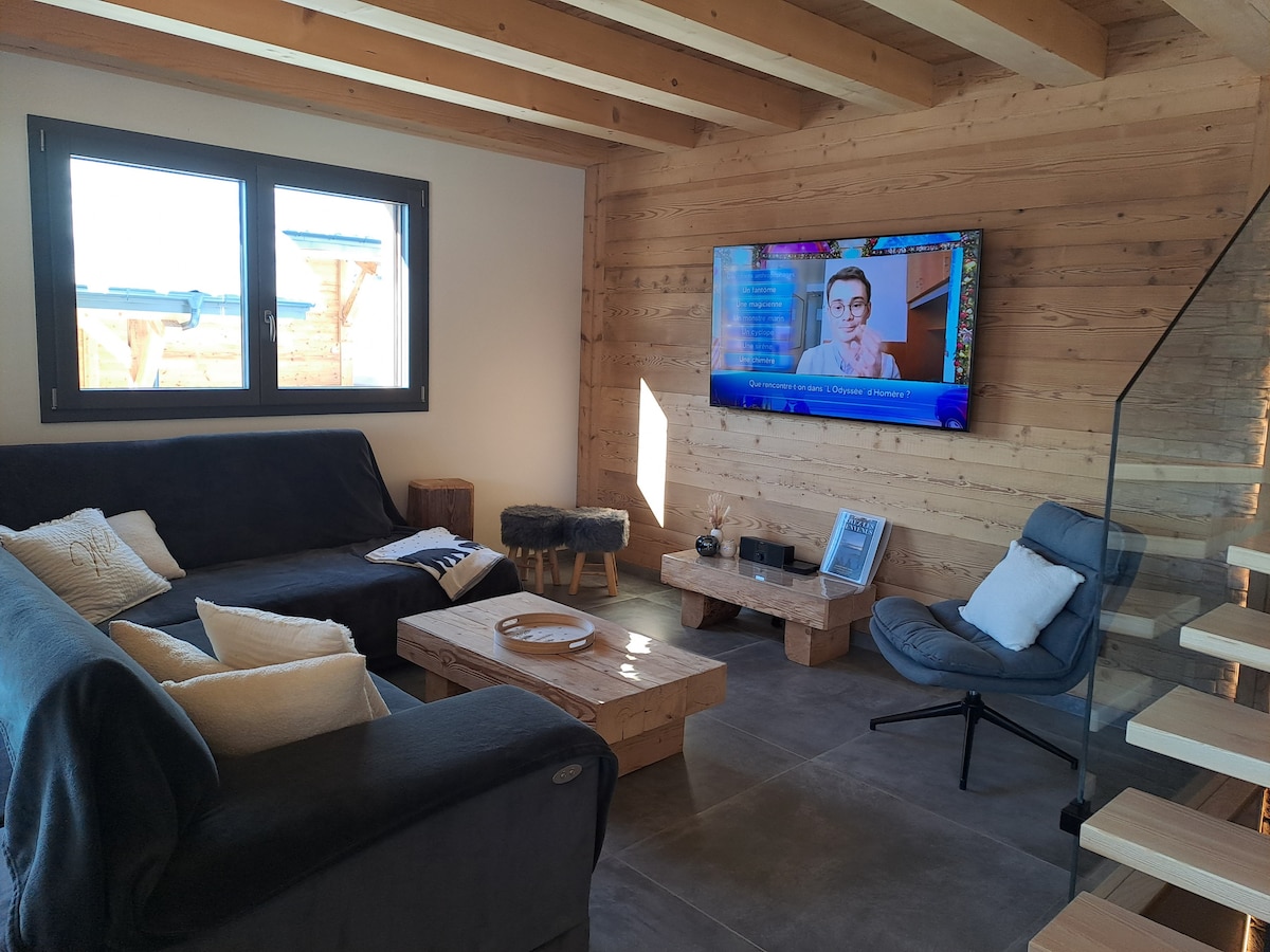Annonce Airbnb populaire: Chalet Petit Ours – Comfort, light, mountain view à Les Gets