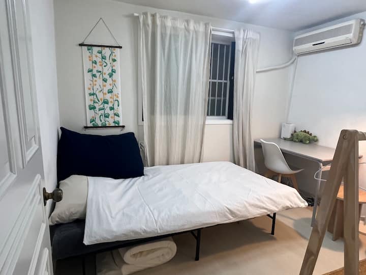 Schlafzimmer 2