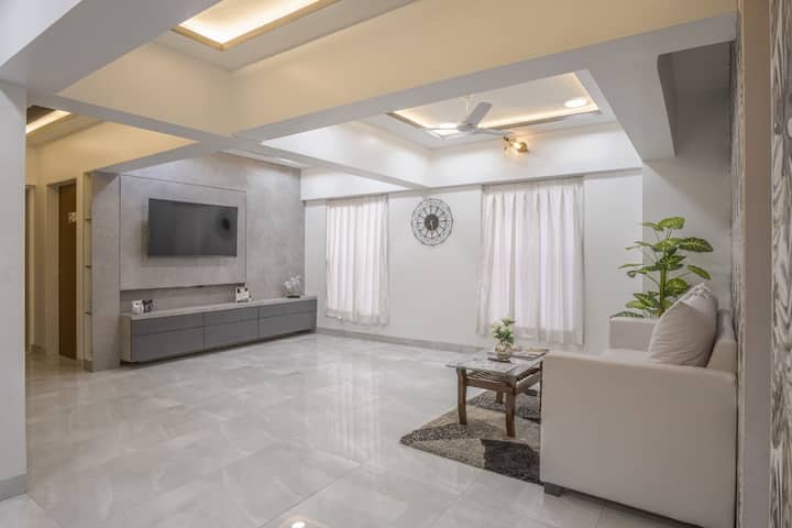Tranquil 3 Bhk Home Away From Home In Andheri - Bombaj