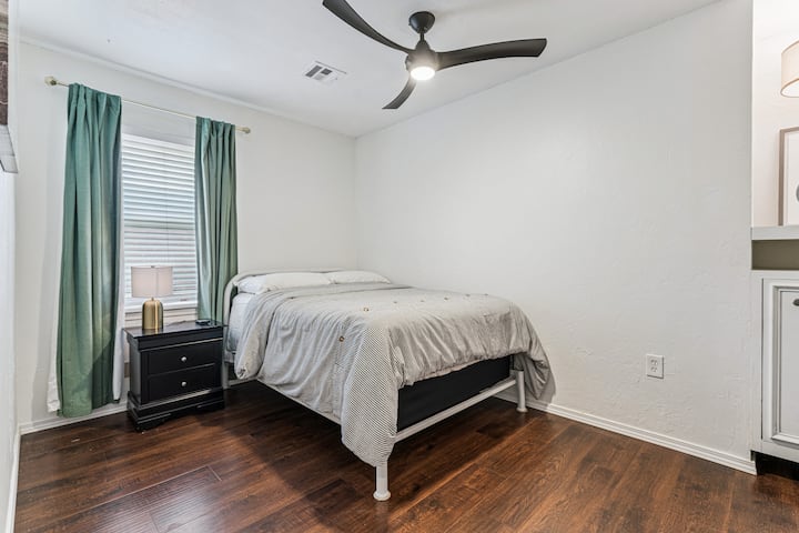 غرفة النوم 2